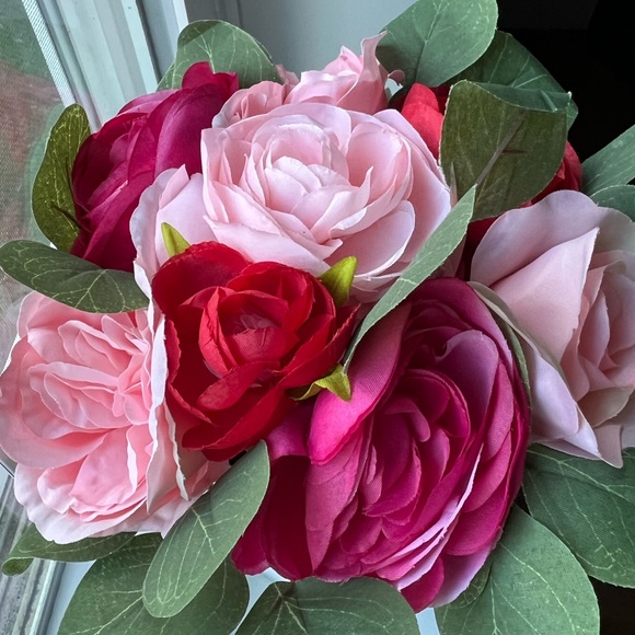 Martha Stewart Faux Floral Valentine's Day Arrangement - Picture 7 of 12